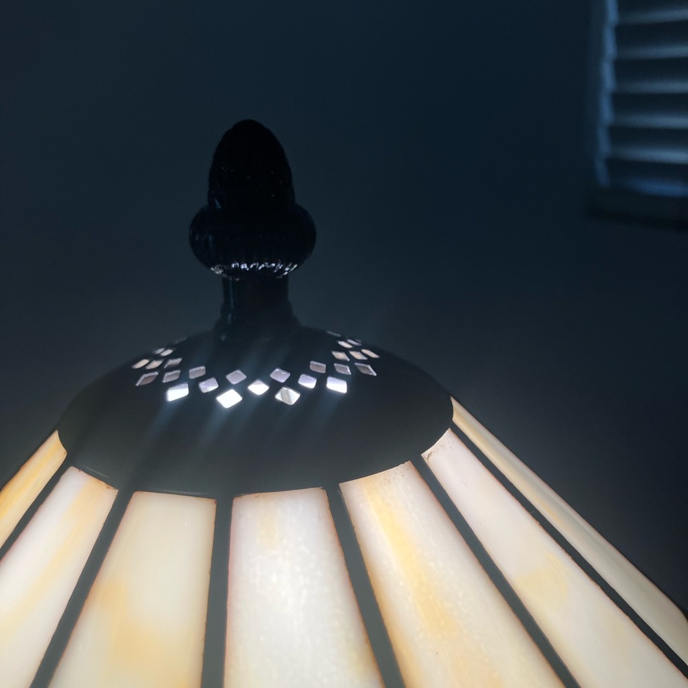 MCM Vintage Craftsman Mission Style Stained Glass Table Lamp - Cream and Brown - Picture 4 of 10